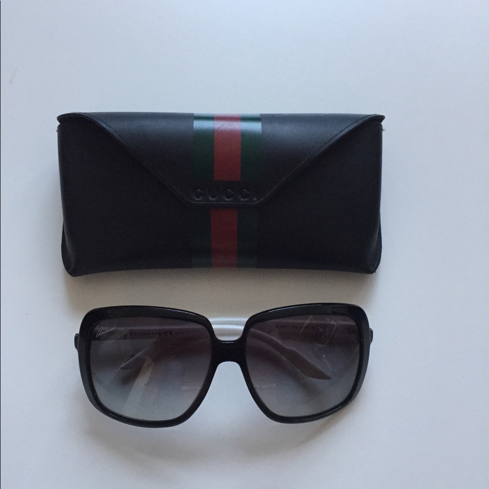 GUCCI SUNGLASSES
